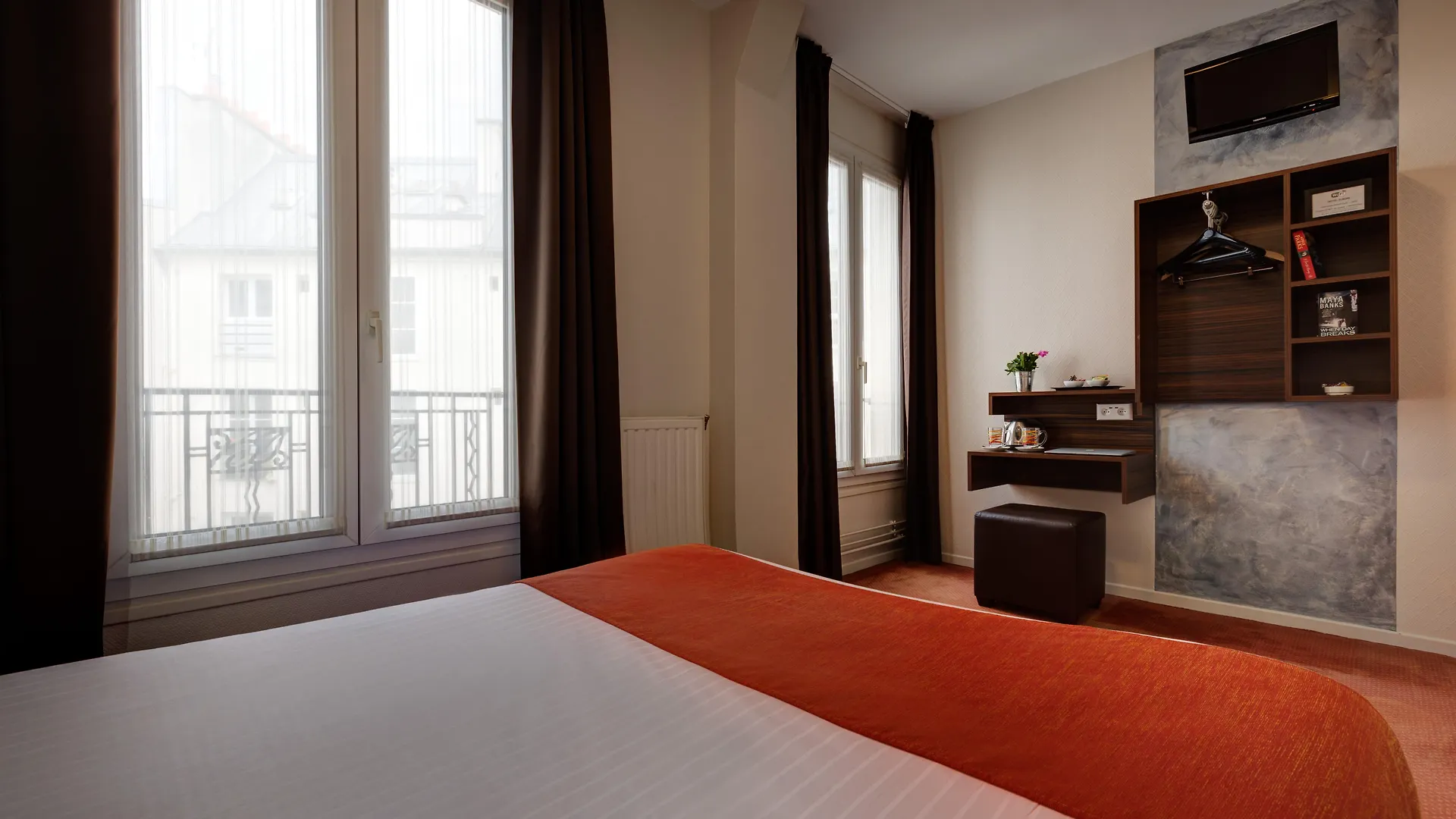 Léna Hotel 3*